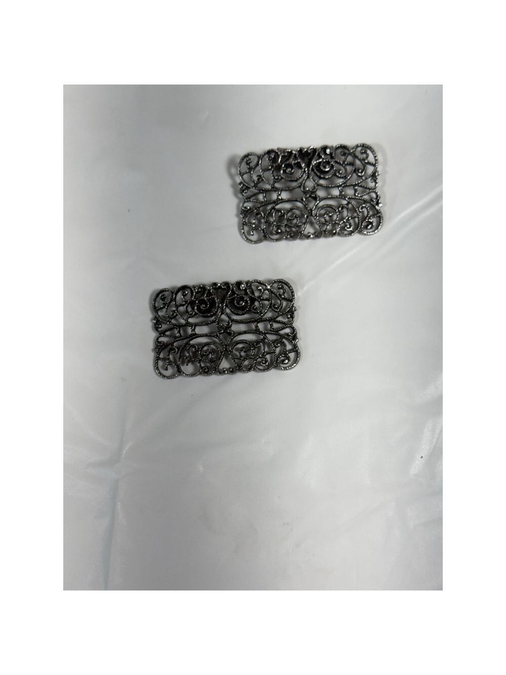 Musi Vintage Ornate Metal Shoe Clips